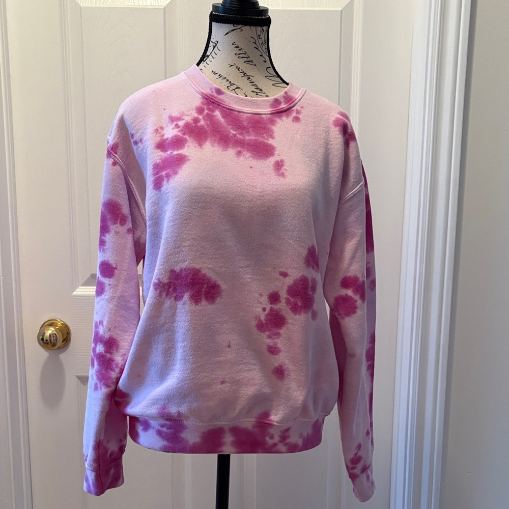 Gildan Pink Tie-Dye Sweatshirt